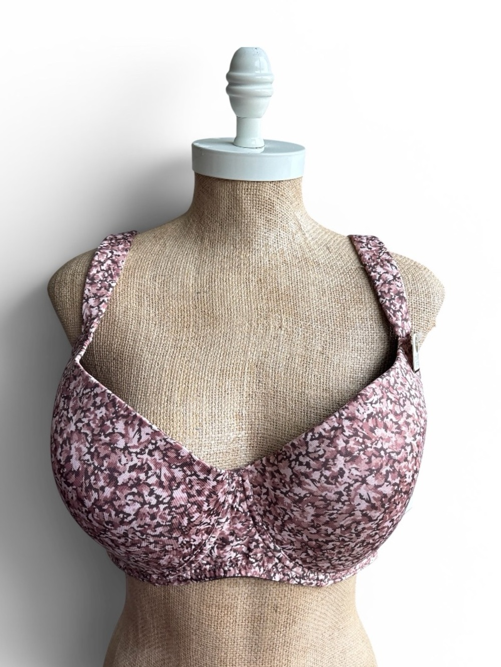 Adrienne Vittadini Studio Comfort Strap Underwire Bra Size 42D NEW